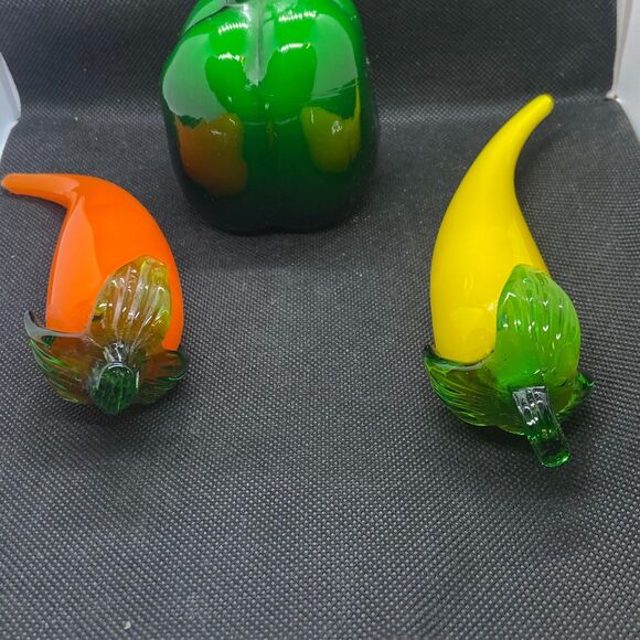 Vintage Murano Style Art Glass Vegetables Set of 5 Peppers tomato, eggplant - Picture 6 of 8